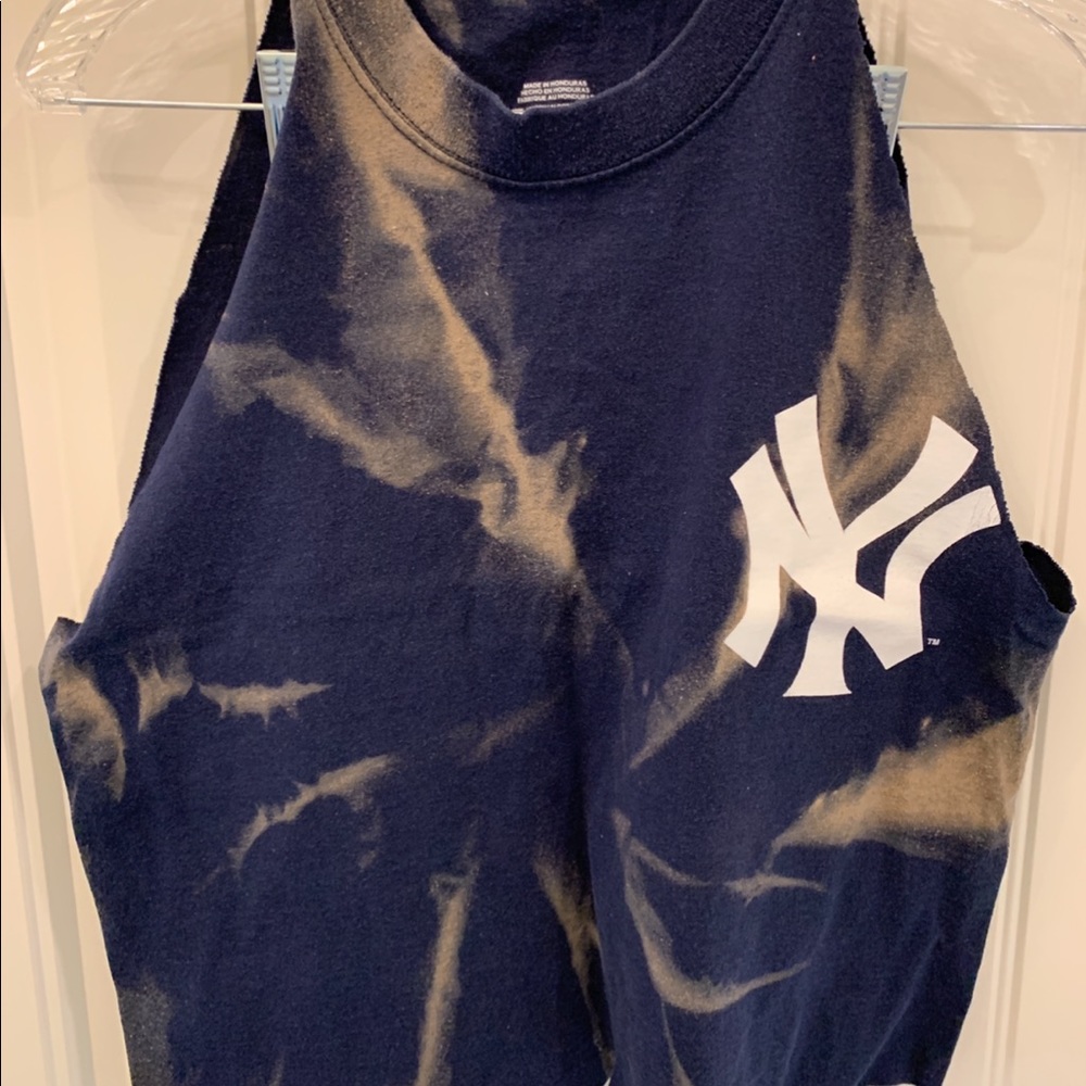 Tie dye cutoff tank cropped by Yankees jeter mlb